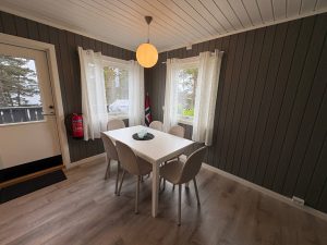 nr10 Havblikk spisebord